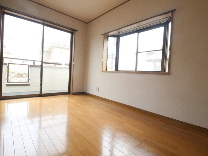 物件内観写真4　(居室)