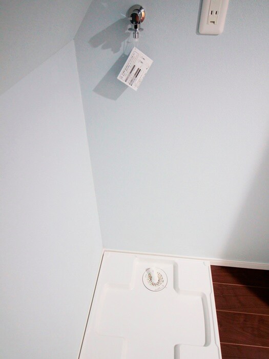 物件内観写真15　(洗濯機置場)