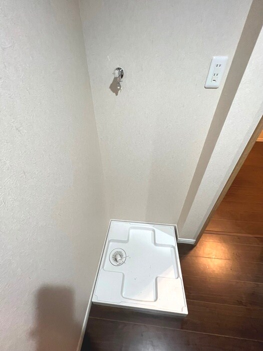 物件内観写真18　(洗濯機置場)