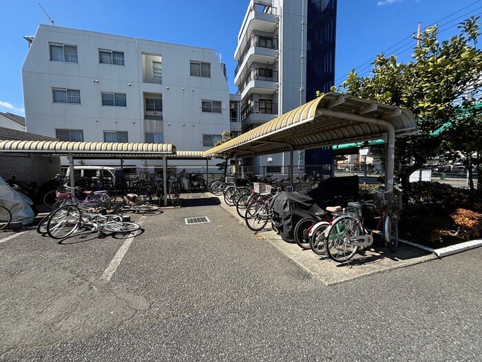 物件外観写真5　(駐輪場)