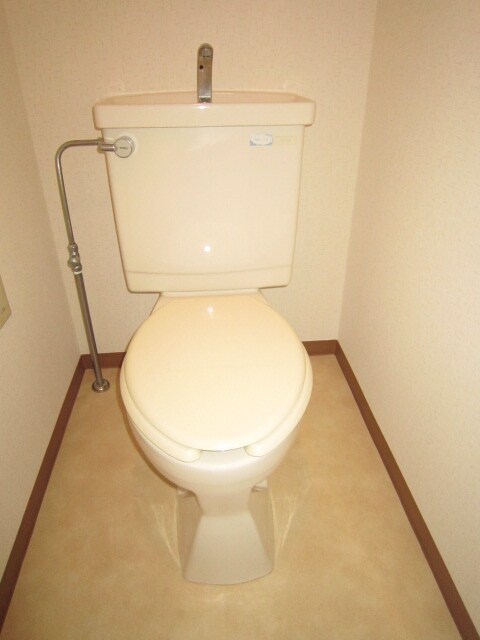 物件内観写真15　(トイレ)