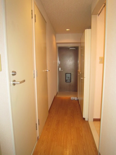 物件内観写真16　(玄関)