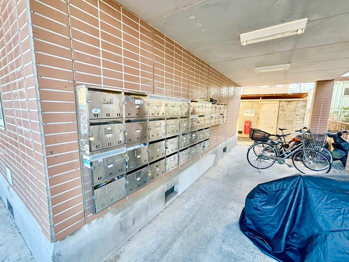 物件外観写真4　(建物設備)