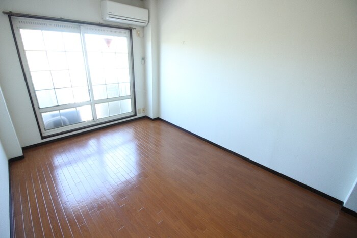 物件内観写真10　(居室)