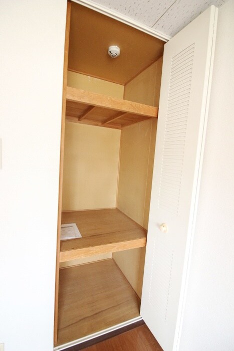 物件内観写真12　(収納)