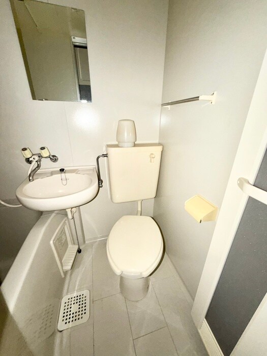 物件内観写真12　(トイレ)