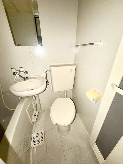 物件内観写真12　(トイレ)