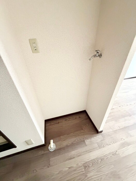 物件内観写真13　(洗濯機置場)