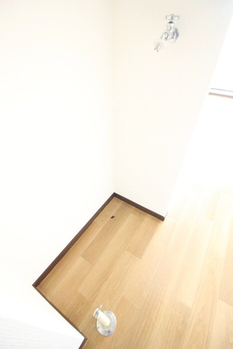 物件内観写真15　(洗濯機置場)