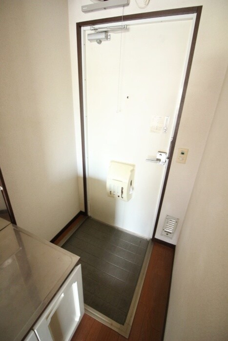 物件内観写真16　(玄関)