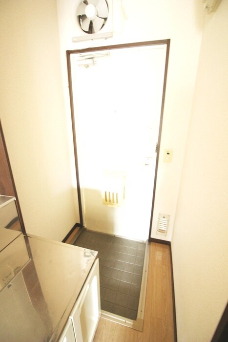 物件内観写真19　(玄関)