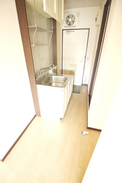 物件内観写真20　(廊下)