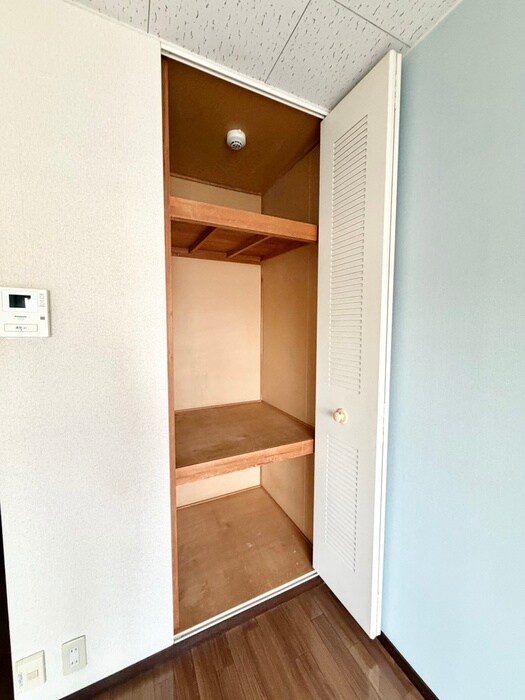 物件内観写真21　(収納)