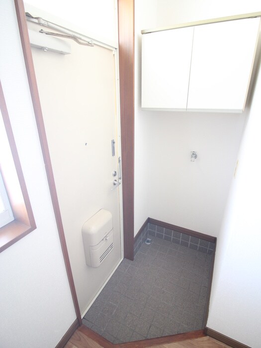 物件内観写真12　(玄関)