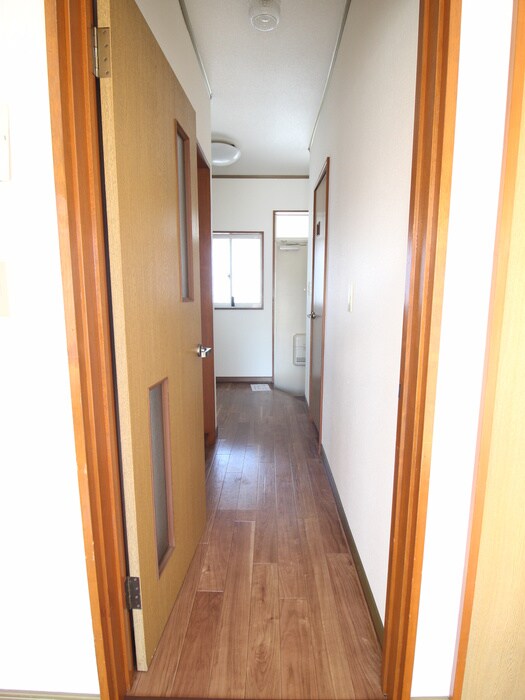 物件内観写真18　(廊下)