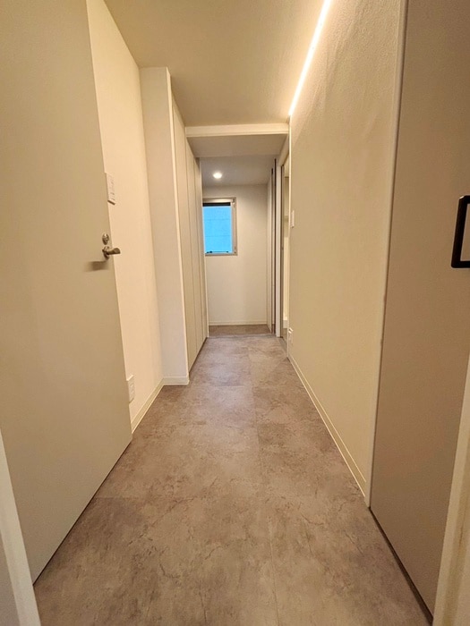 物件内観写真14　(廊下)