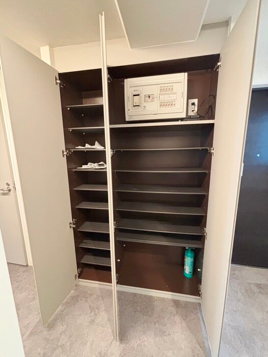 物件内観写真16　(靴箱)