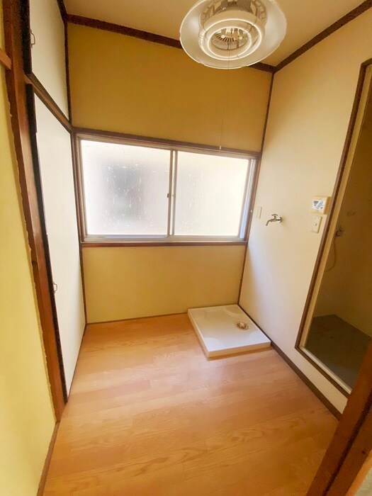 物件内観写真19　(洗濯機置場)