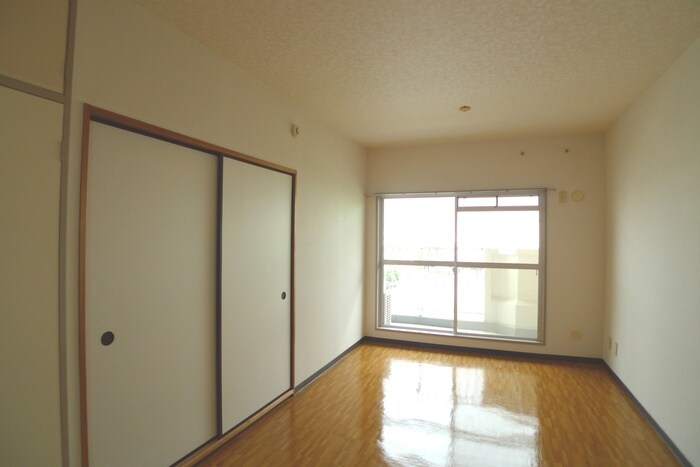 信栄マンションの内観写真