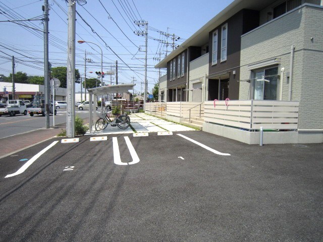 物件外観写真2　(駐輪場)