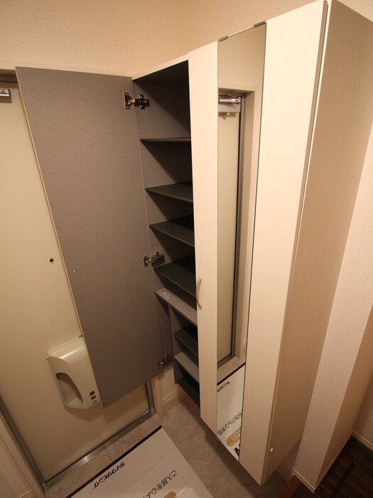 物件内観写真13　(靴箱)