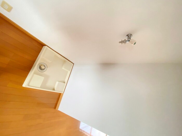 物件内観写真13　(洗濯機置場)