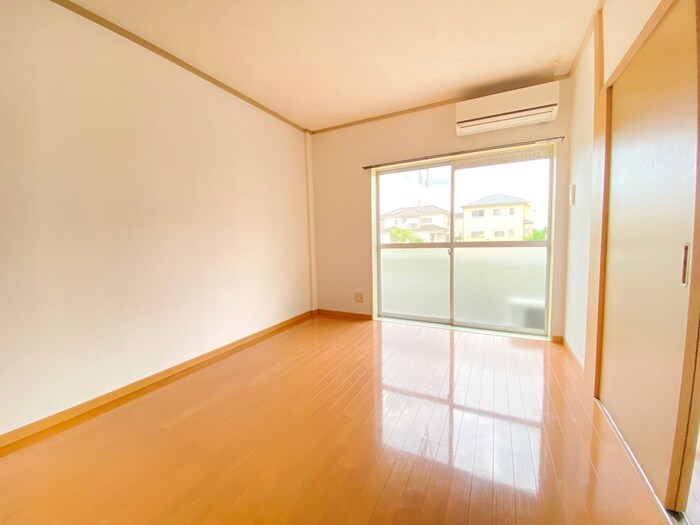 物件内観写真19　(居室)