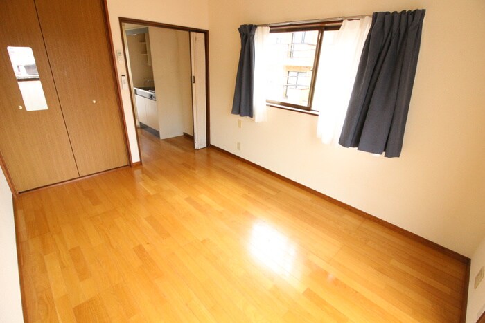 物件内観写真8　(居室)