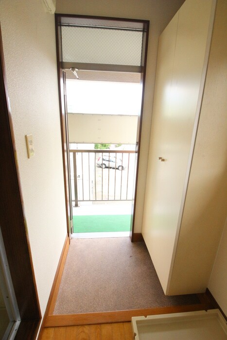 物件内観写真19　(玄関)