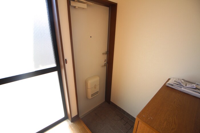物件内観写真21　(玄関)