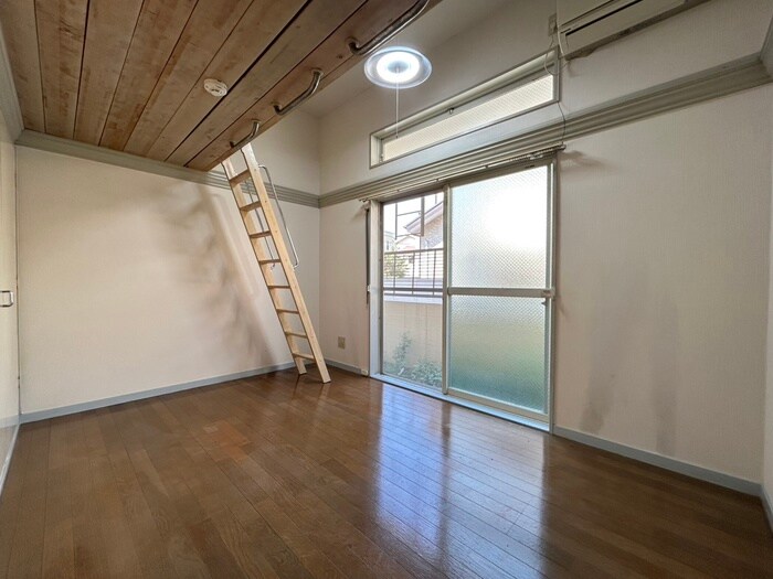 物件内観写真4　(居室)