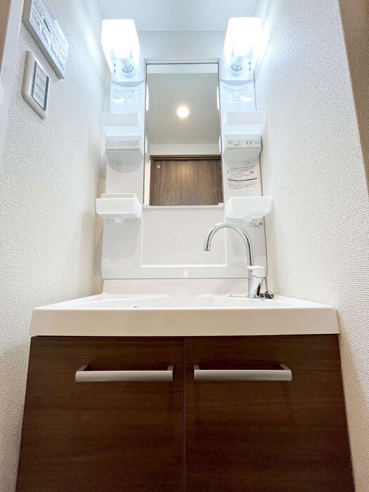 物件内観写真11　(洗面)