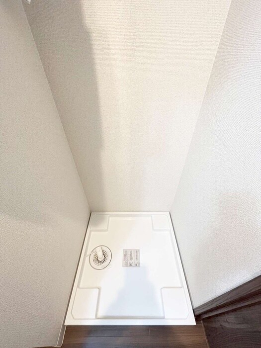 物件内観写真12　(洗濯機置場)