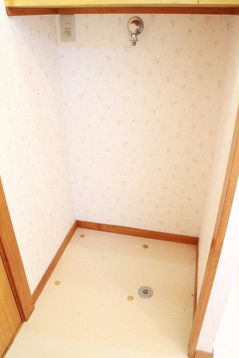 物件内観写真9　(洗濯機置場)