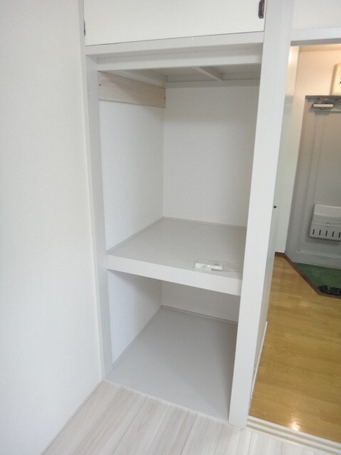 物件内観写真13　(収納)