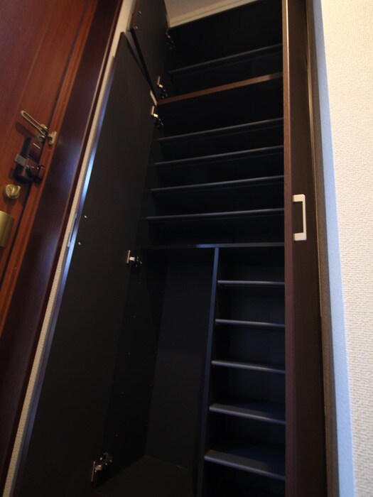 物件内観写真15　(靴箱)