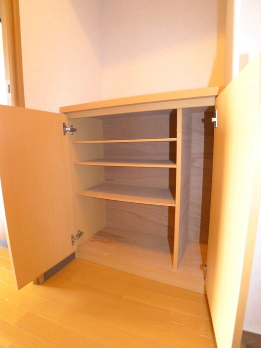 物件内観写真13　(靴箱)