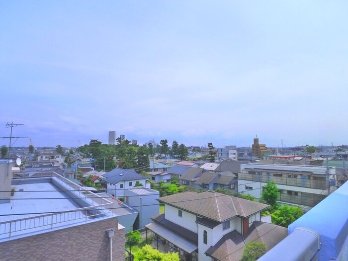 物件内観写真16　(室内からの展望)