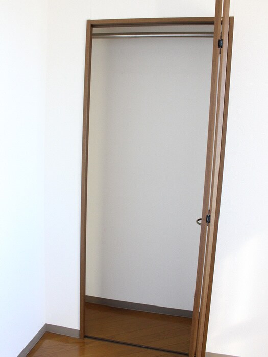 物件内観写真12　(収納)