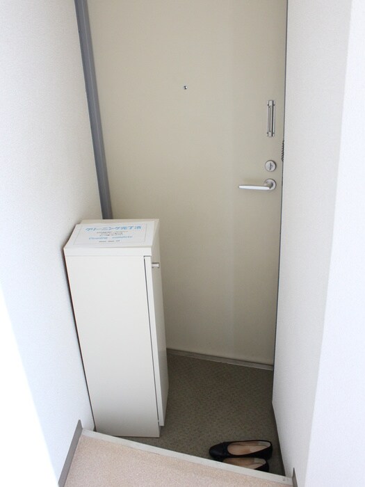 物件内観写真14　(玄関)