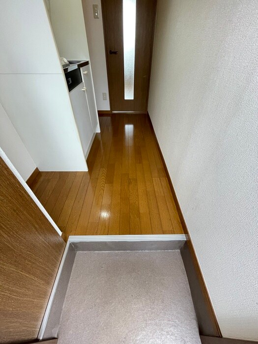 物件内観写真13　(玄関)