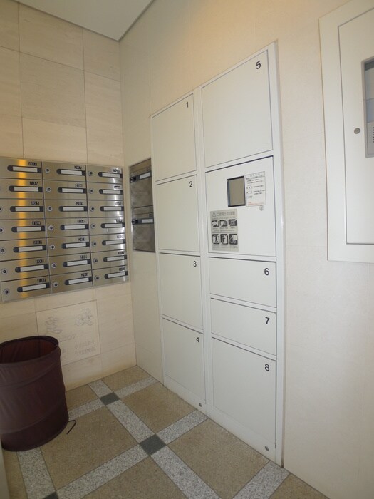 物件外観写真6　(建物設備)