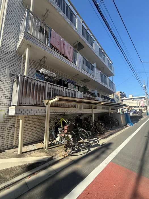 物件外観写真3　(駐輪場)