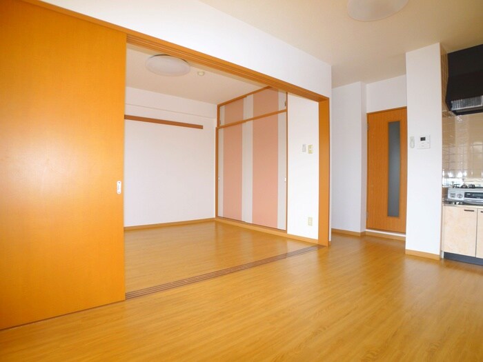 物件内観写真8　(居室)