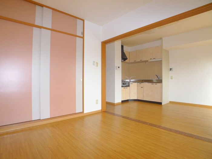 物件内観写真9　(居室)