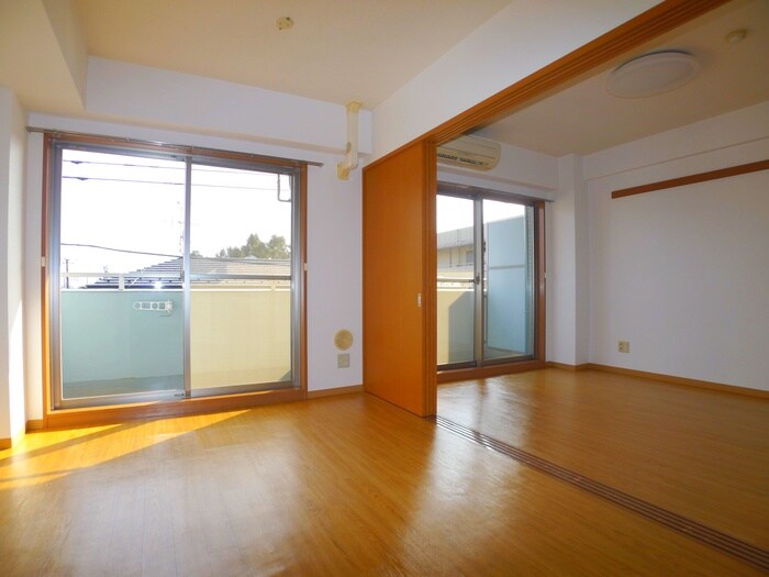 物件内観写真10　(居室)