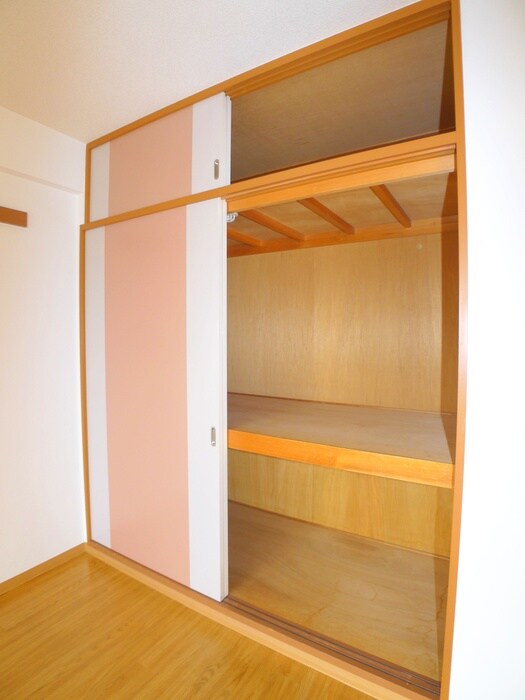 物件内観写真18　(収納)