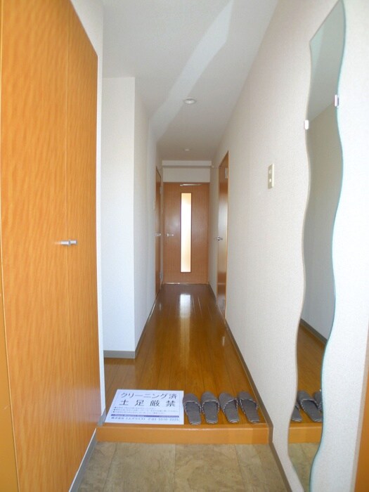 物件内観写真22　(玄関)