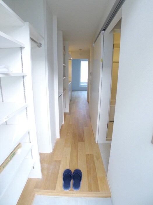 物件内観写真12　(玄関)