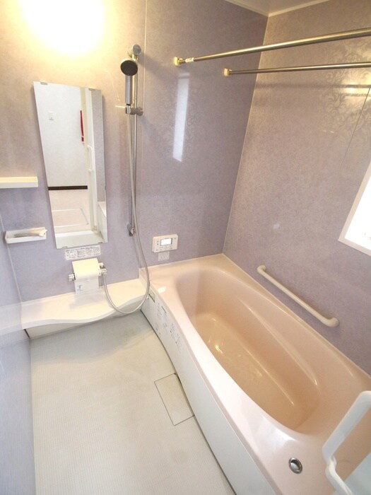 松下邸貸家のバス